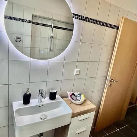 Moderne Ruhige Angebunden Lejlighed *