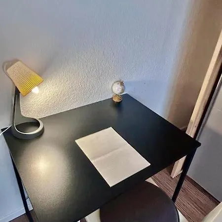 Moderne Ruhige Angebunden *