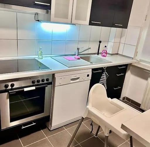 Moderne Ruhige Angebunden Apartament